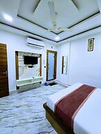 Hotel Aaarav Grand - Mathura Vrindavan