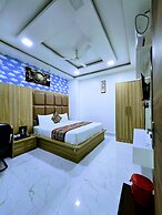Hotel Aaarav Grand - Mathura Vrindavan