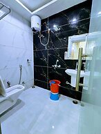 Hotel Aaarav Grand - Mathura Vrindavan