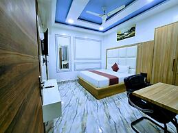 Hotel Aaarav Grand - Mathura Vrindavan