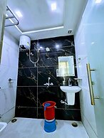 Hotel Aaarav Grand - Mathura Vrindavan