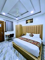 Hotel Aaarav Grand - Mathura Vrindavan