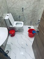 Hotel Aaarav Grand - Mathura Vrindavan