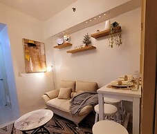 Lynzstaycation Makati