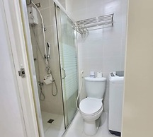 Lynzstaycation Makati