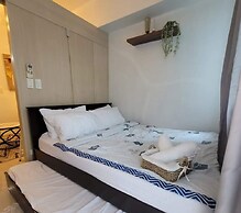 Lynzstaycation Makati