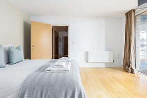 Spacious 2 Bed Apartment in Dalston