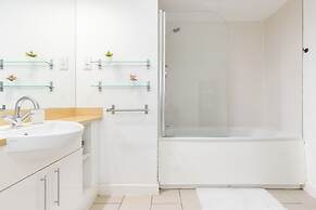 Spacious 2 Bed Apartment in Dalston