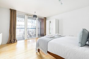 Spacious 2 Bed Apartment in Dalston