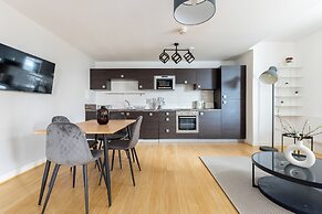 Spacious 2 Bed Apartment in Dalston