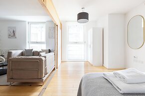 Spacious 2 Bed Apartment in Dalston