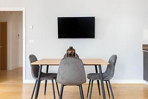 Spacious 2 Bed Apartment in Dalston