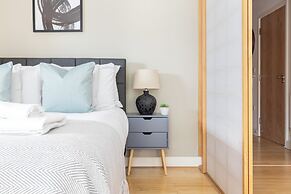 Spacious 2 Bed Apartment in Dalston