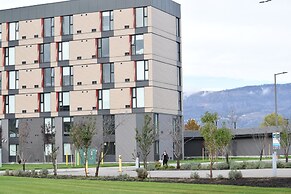 Residence & Conference Centre - Kelowna