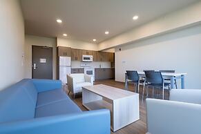 Residence & Conference Centre - Kelowna