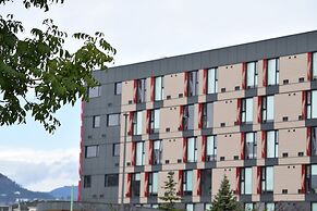 Residence & Conference Centre - Kelowna