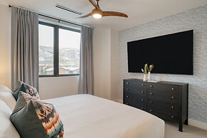 Alpine Oasis Luxury Living Near Vail With Outdoor Oasis Pool and Game 