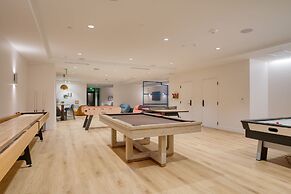 Alpine Oasis Luxury Living Near Vail With Outdoor Oasis Pool and Game 