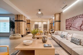 Alpine Oasis Luxury Living Near Vail With Outdoor Oasis Pool and Game 