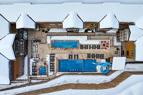 Alpine Oasis Luxury Living Near Vail With Outdoor Oasis Pool and Game 