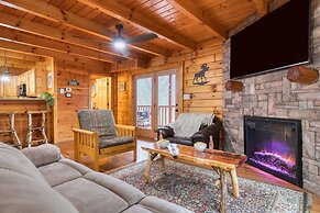 The Big Easy Spacious Mountain Retreat Hot Tub Deck Premier Location