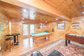 The Big Easy Spacious Mountain Retreat Hot Tub Deck Premier Location