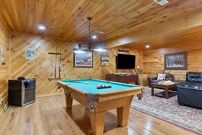 The Big Easy Spacious Mountain Retreat Hot Tub Deck Premier Location