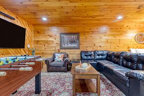 The Big Easy Spacious Mountain Retreat Hot Tub Deck Premier Location