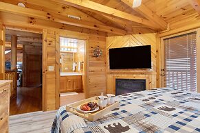 The Big Easy Spacious Mountain Retreat Hot Tub Deck Premier Location