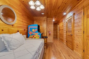 The Big Easy Spacious Mountain Retreat Hot Tub Deck Premier Location