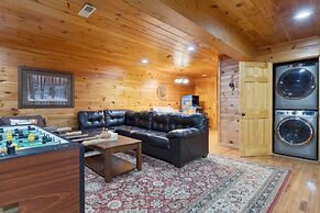 The Big Easy Spacious Mountain Retreat Hot Tub Deck Premier Location