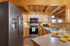 The Big Easy Spacious Mountain Retreat Hot Tub Deck Premier Location