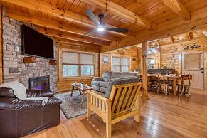 The Big Easy Spacious Mountain Retreat Hot Tub Deck Premier Location