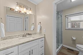 Pleasant Cove Waterfront Getaway With Fire Pit Deck and Private Lake A