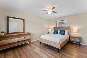 Pleasant Cove Waterfront Getaway With Fire Pit Deck and Private Lake A