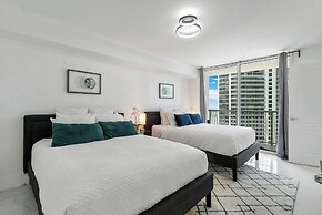 Brickell High-Floor Luxury Condo