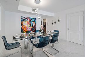 Brickell High-Floor Luxury Condo