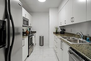 Brickell High-Floor Luxury Condo