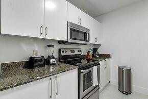 Brickell High-Floor Luxury Condo