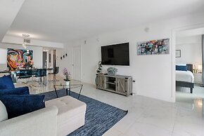 Brickell High-Floor Luxury Condo