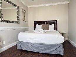 Downtown 3BD City View with Washer Dryer