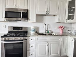 Downtown 3BD City View with Washer Dryer