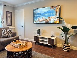 Downtown 3BD City View with Washer Dryer