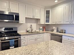 Downtown 3BD City View with Washer Dryer