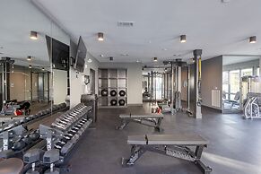 Honkey-tonk by Avantstay New Modern 2bdr in Walkable Midtown w Gym Poo