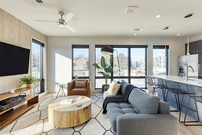 Honkey-tonk by Avantstay New Modern 2bdr in Walkable Midtown w Gym Poo