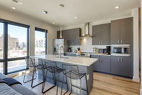 Honkey-tonk by Avantstay New Modern 2bdr in Walkable Midtown w Gym Poo