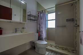 Spacious Condo with Gym & Pool Cancun