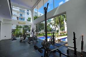 Spacious Condo with Gym & Pool Cancun