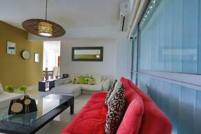 Spacious Condo with Gym & Pool Cancun